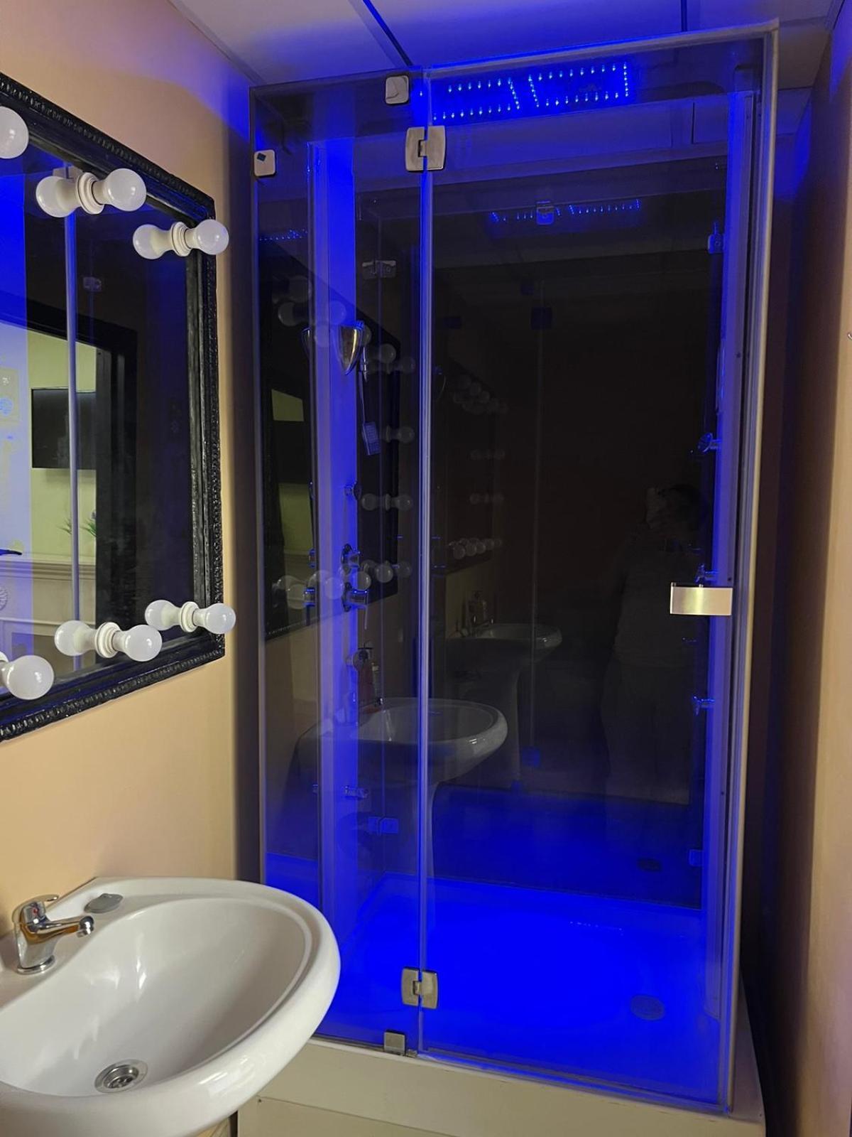 Hostel Krone Gok Zatishok เคียฟ ภายนอก รูปภาพ